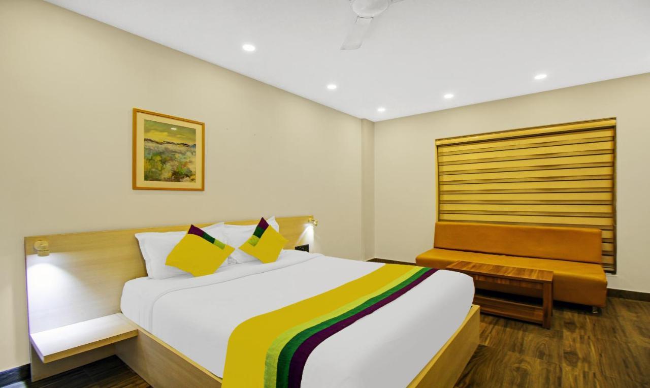 Itsy Hotels Transit Express Калькутта Экстерьер фото